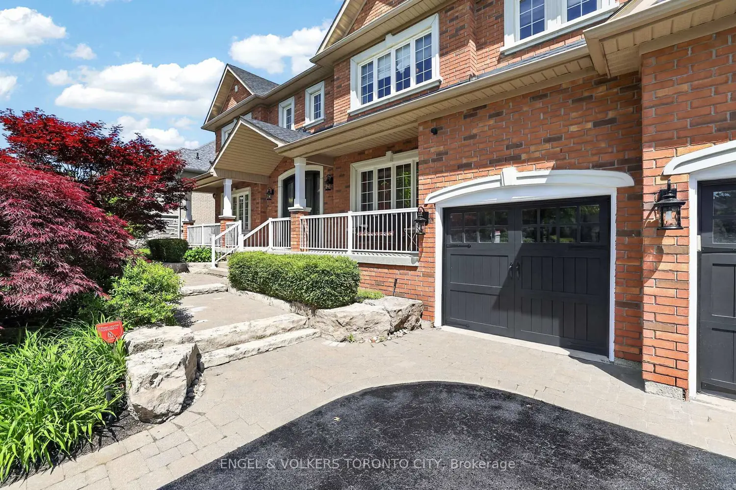 8 Duncton Wood Crescent photo 2