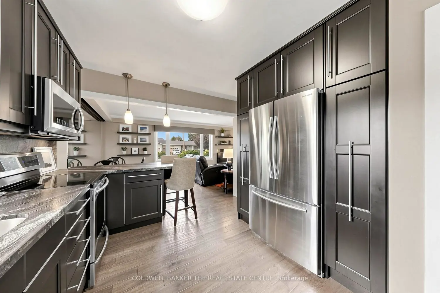 35 Parkside Drive photo 3