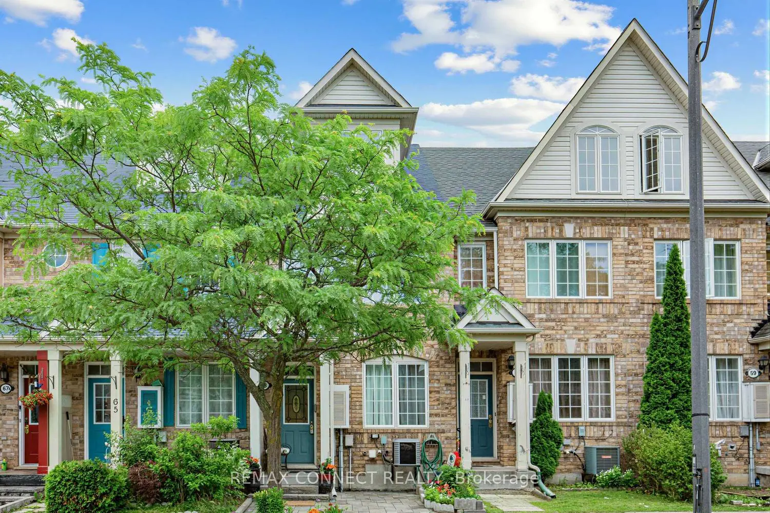 63 Coyote Crescent