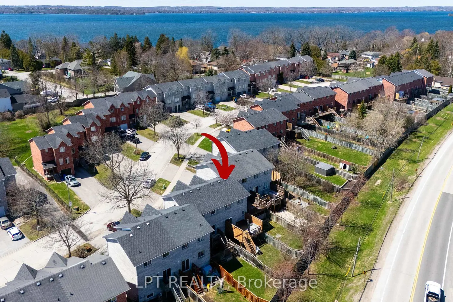 25 Hattie Court photo 2