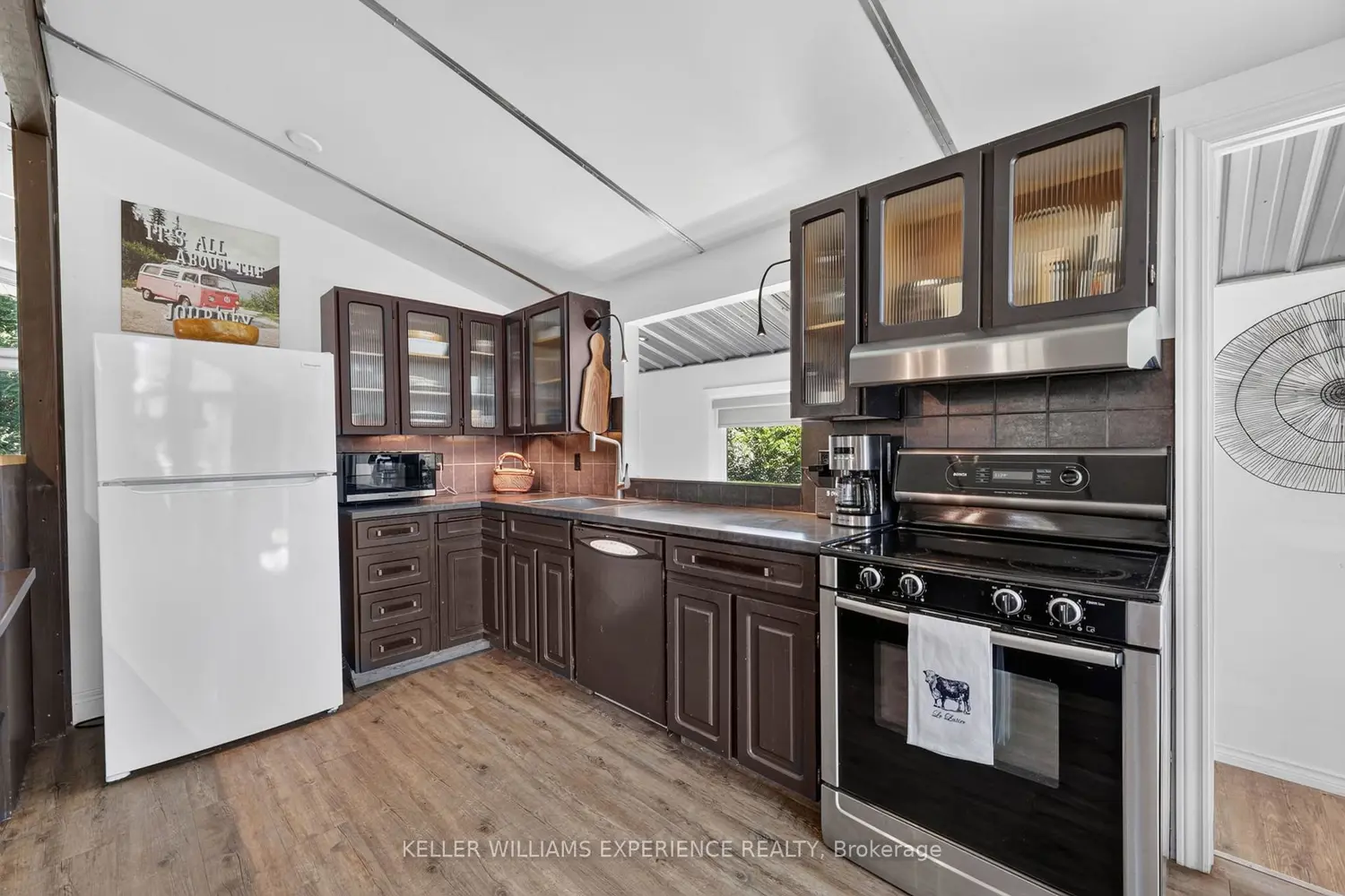 68 Royal Oak Drive photo 4