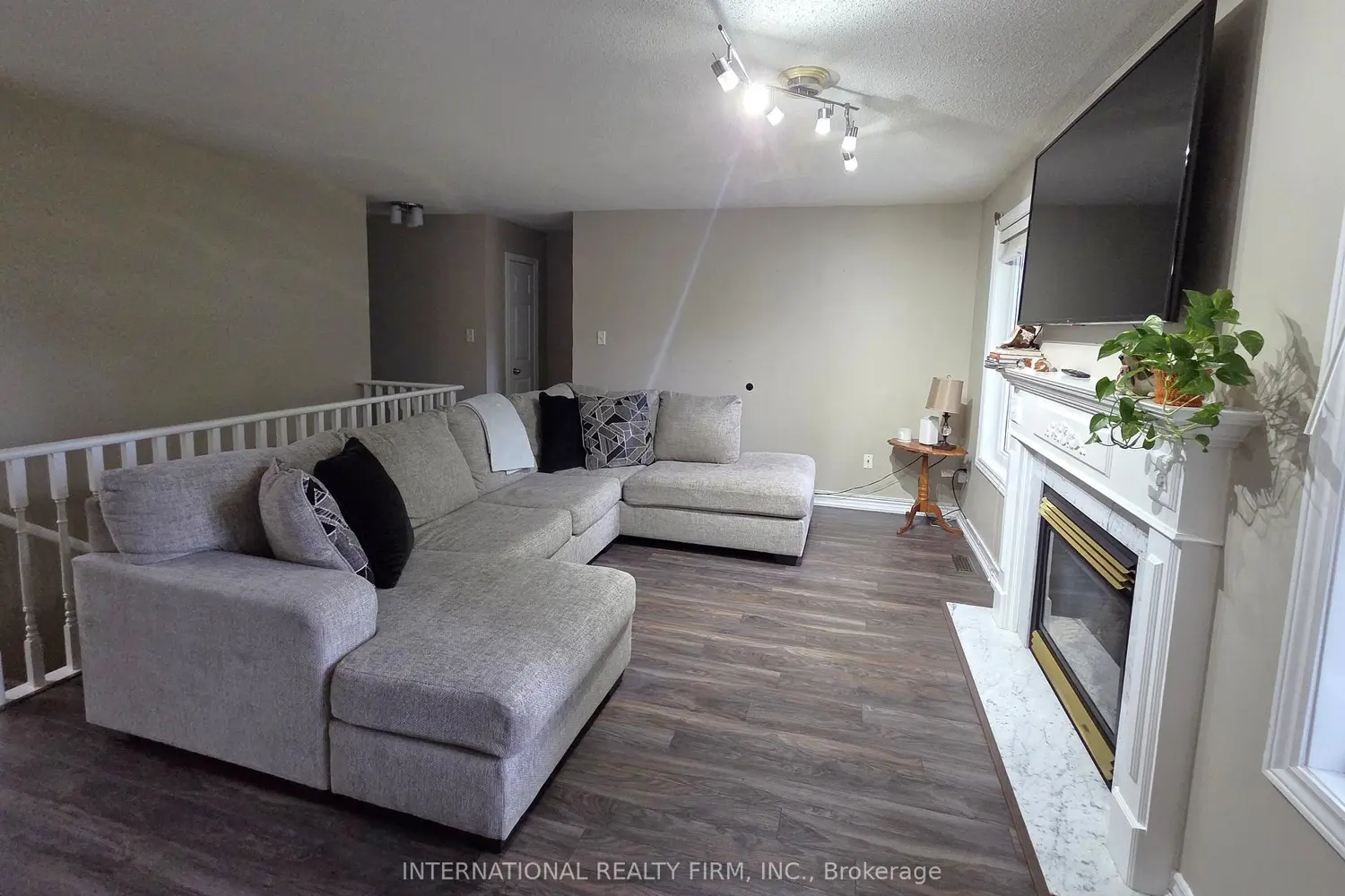 132 Esther Drive photo 4
