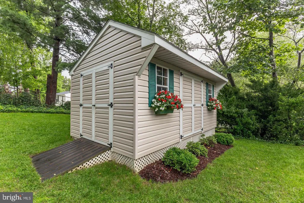 15603 Passaie Lane, Bowie, MD 20716