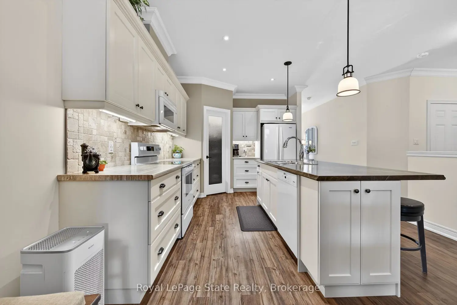 37 Brookside Terrace 16