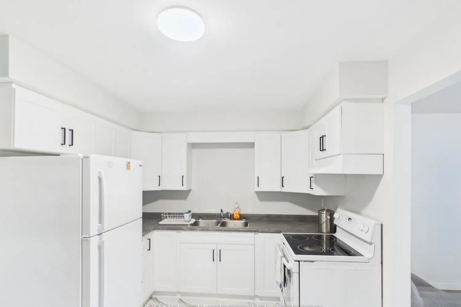 634 Hunter Street photo 3