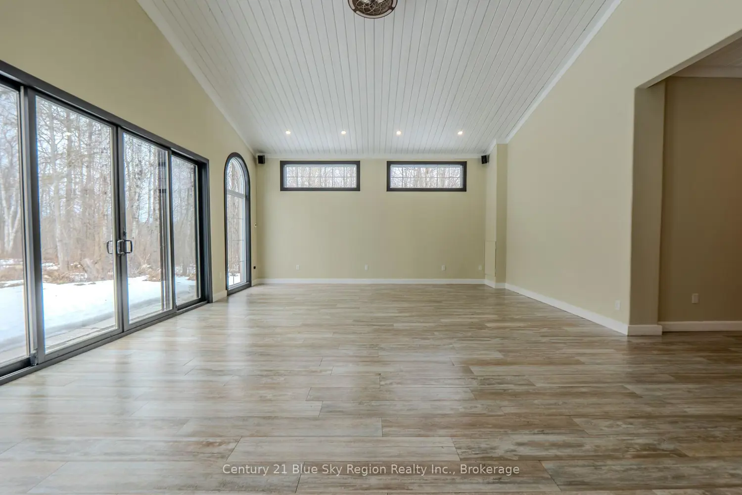 79 Hillcrest Road photo 4