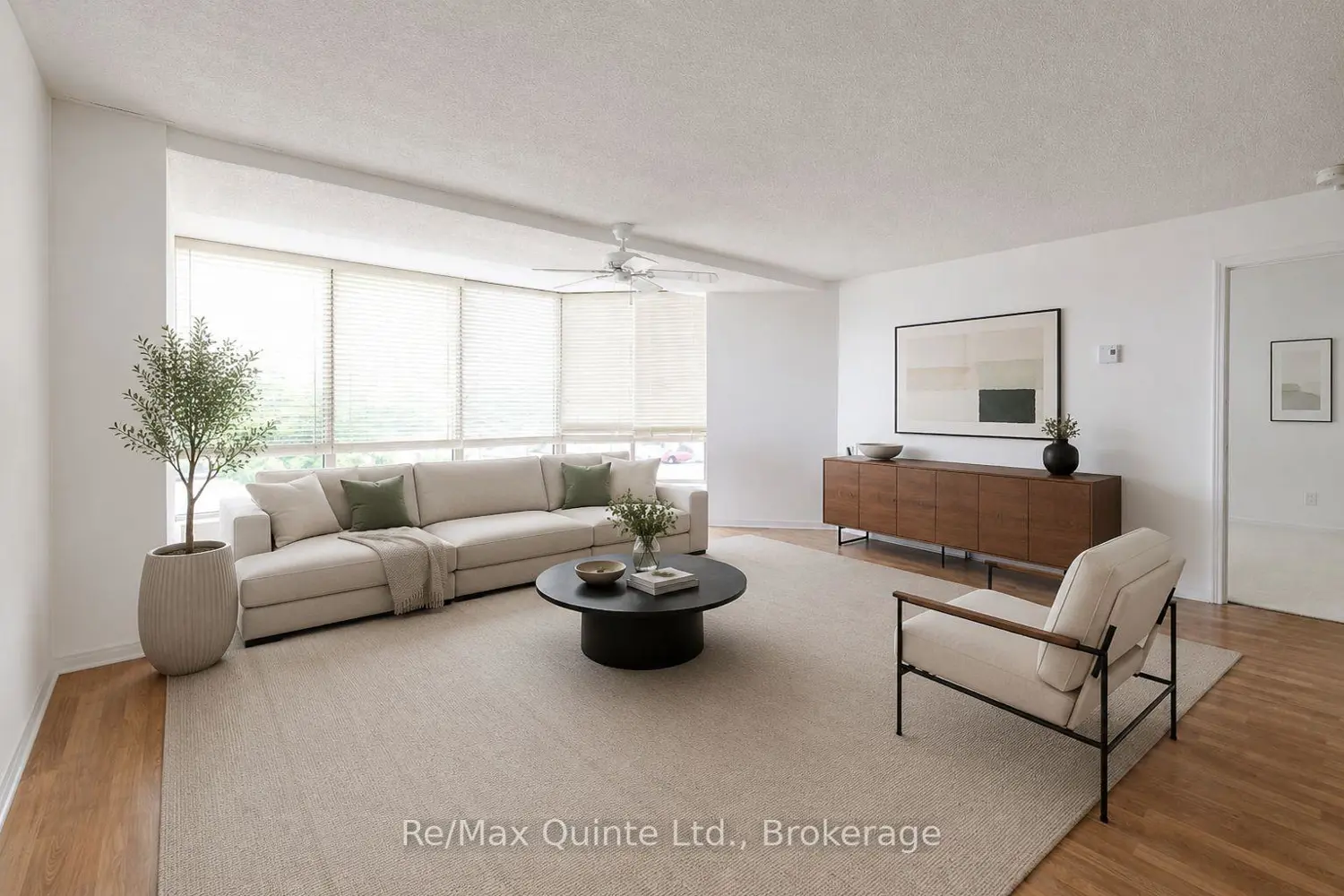350 Front Street 604 photo 3
