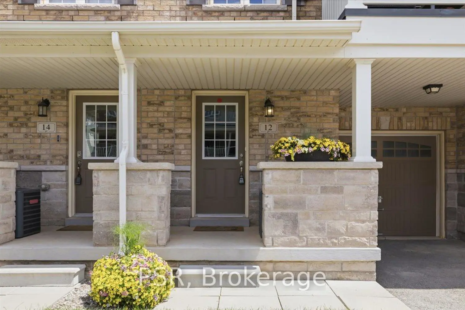 12 Hiscott Drive photo 2