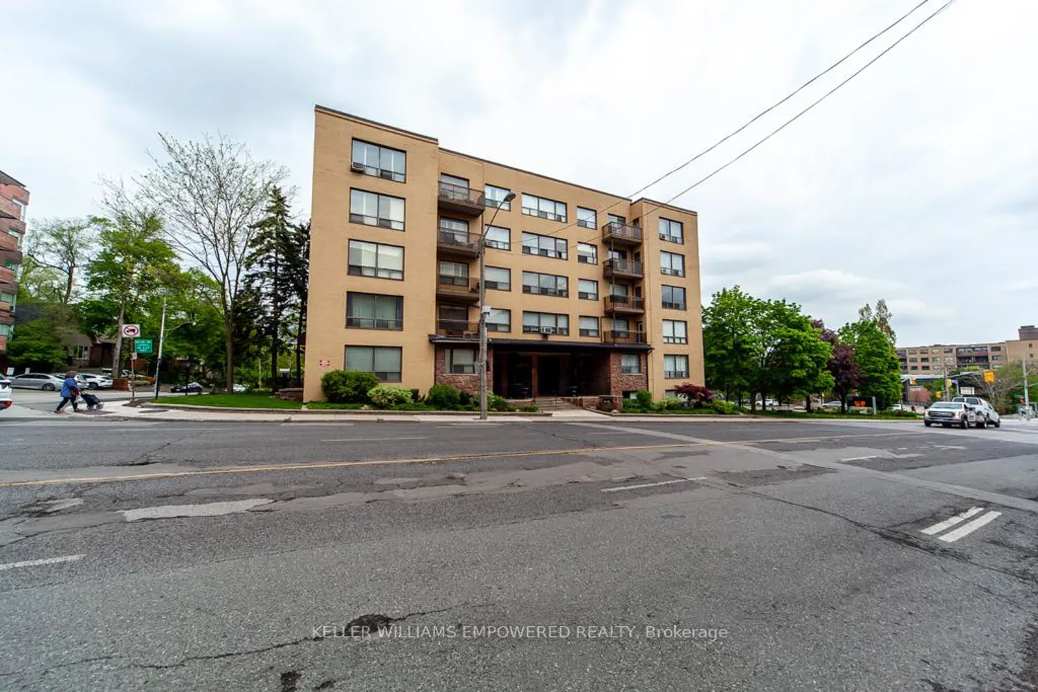 740 Eglinton Avenue 205