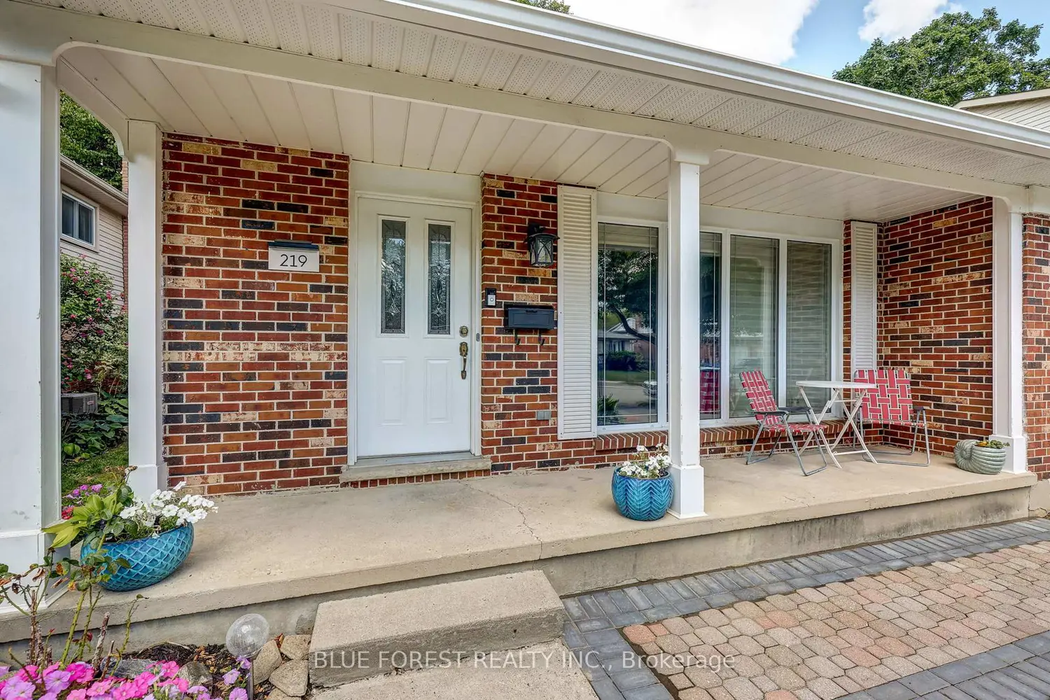 219 Worthington Avenue photo 2