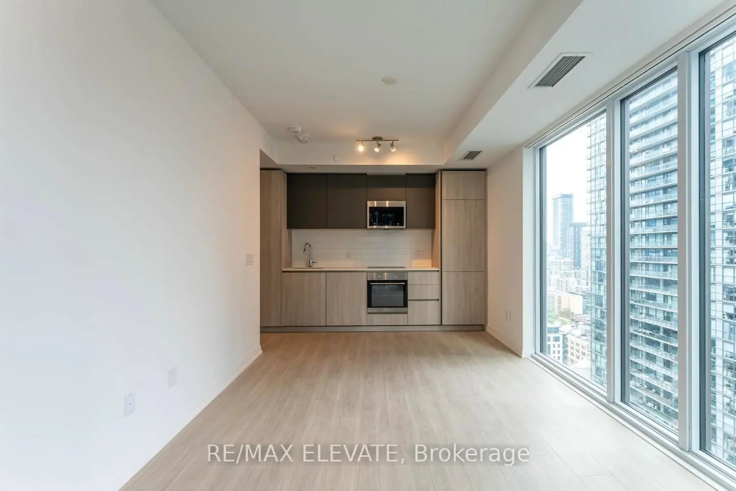 28 Widmer Street 3029 photo 5