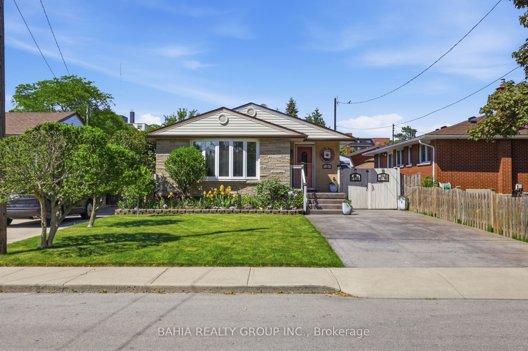 3 Kenwood Crescent, Hamilton, ON, L8T 1W3
