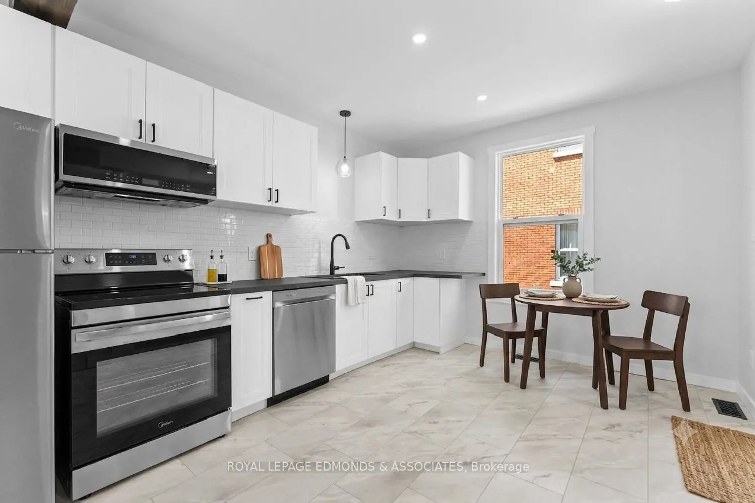 204 Mcallister Street photo 4