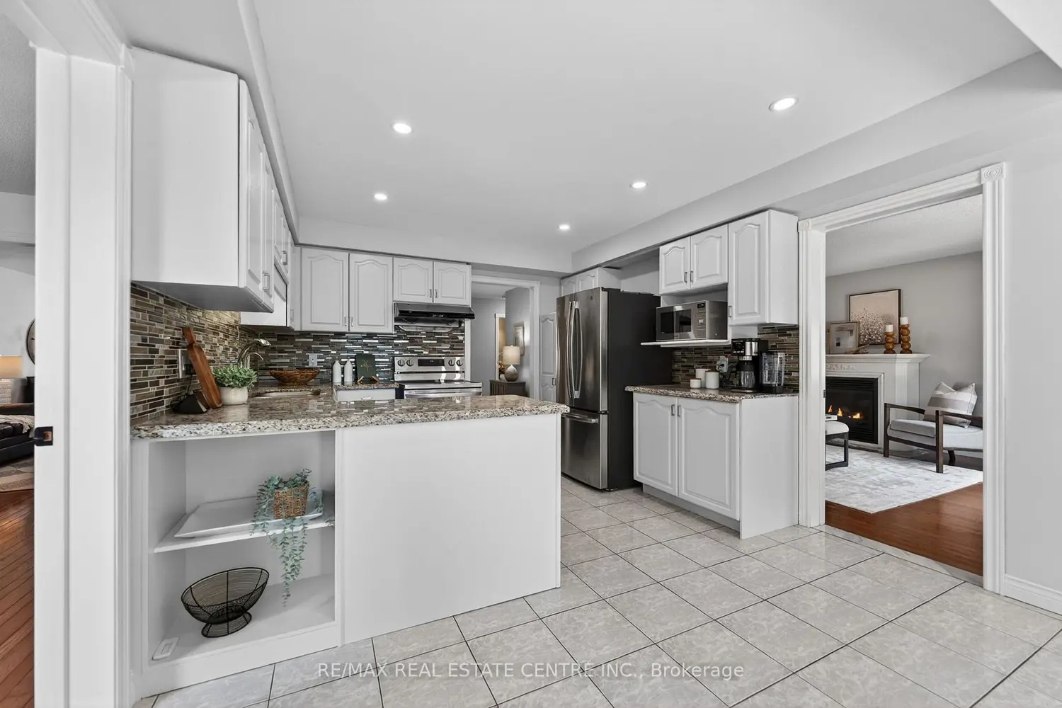 111 Hume Drive photo 5
