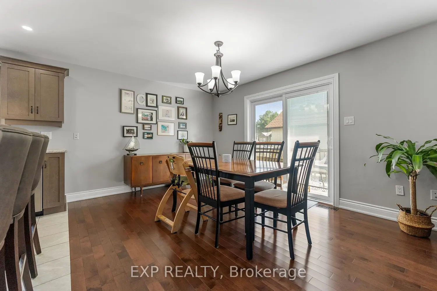 511 Coleraine Drive photo 4