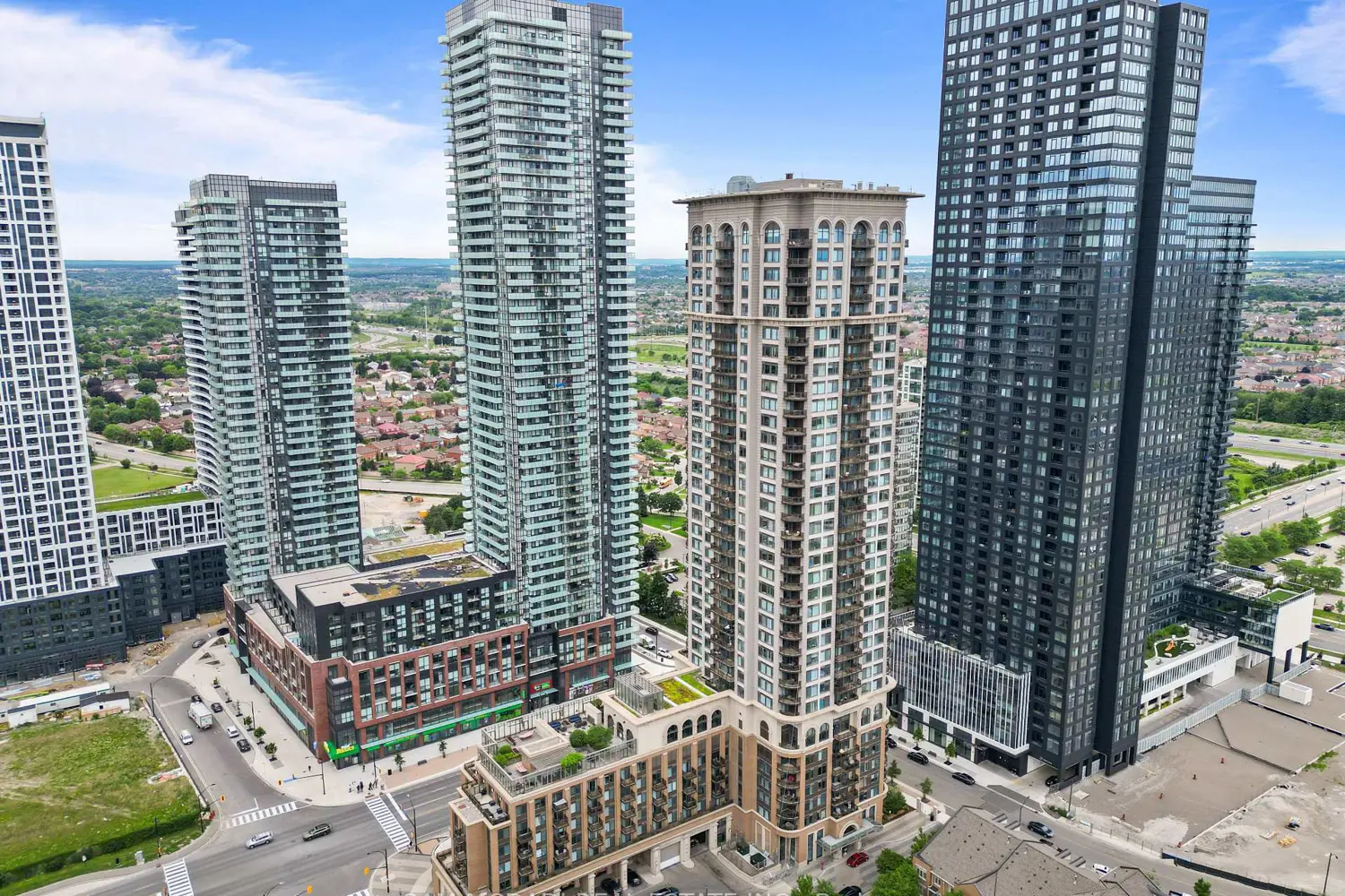 385 Prince Of Wales Drive 1611