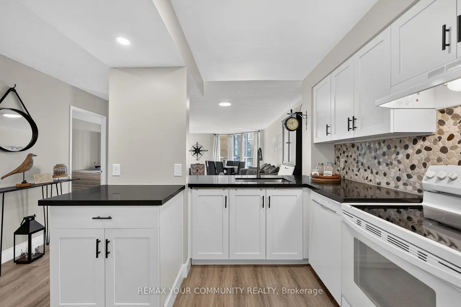 140 Dunlop Street 1409 photo 4