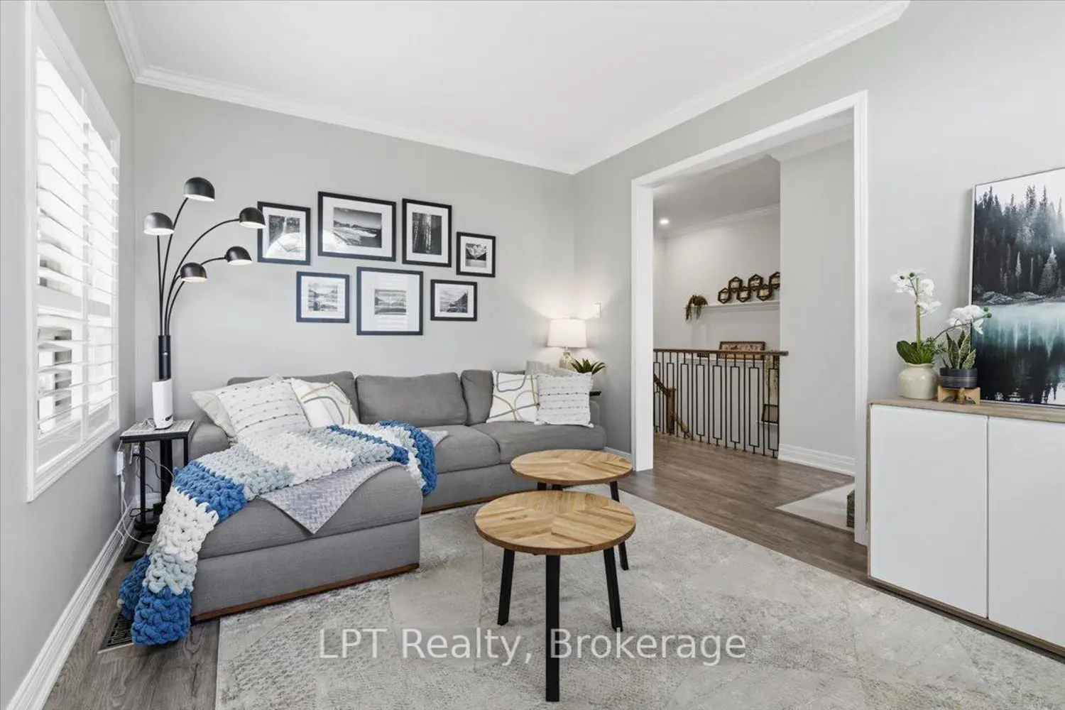 71 Laprade Square photo 4