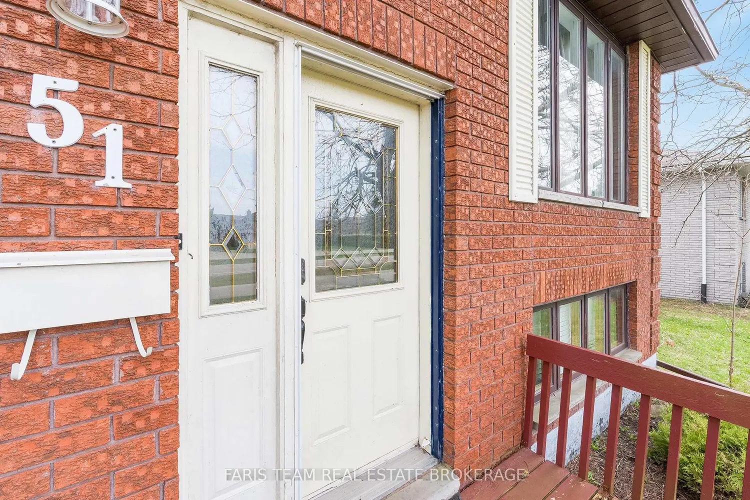 51 Beck Boulevard photo 4