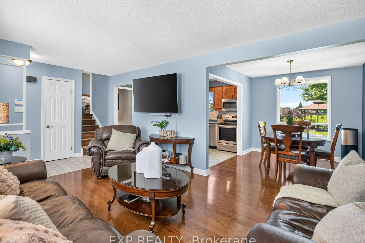 7195 Westfield Drive photo 2