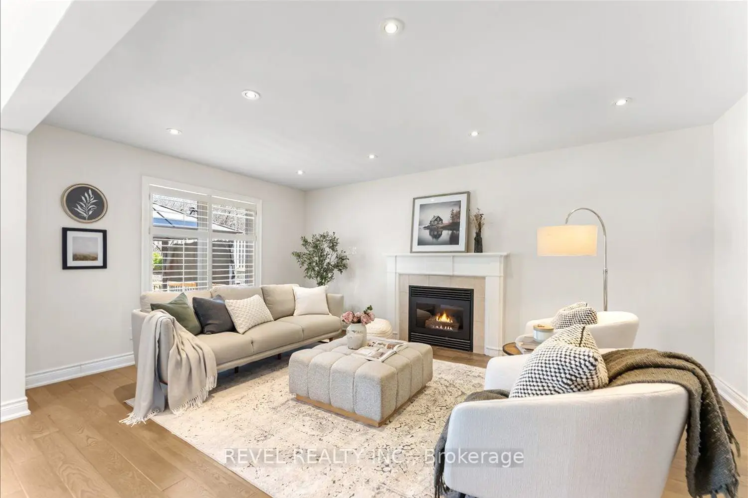 30 Linderwood Drive photo 5