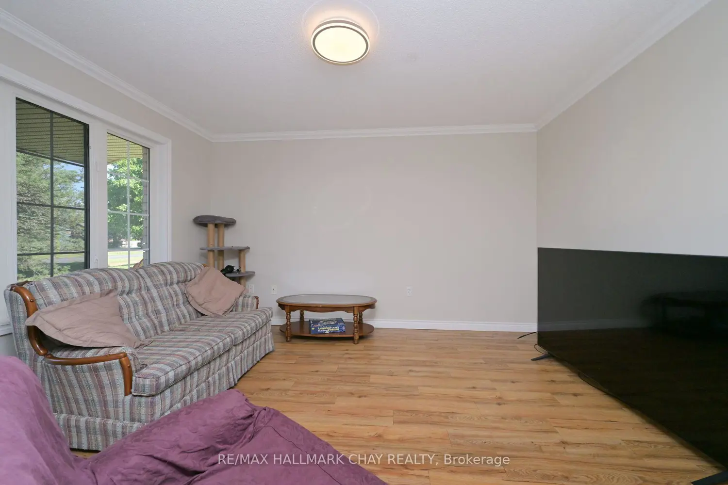 16 Brian Crescent photo 4