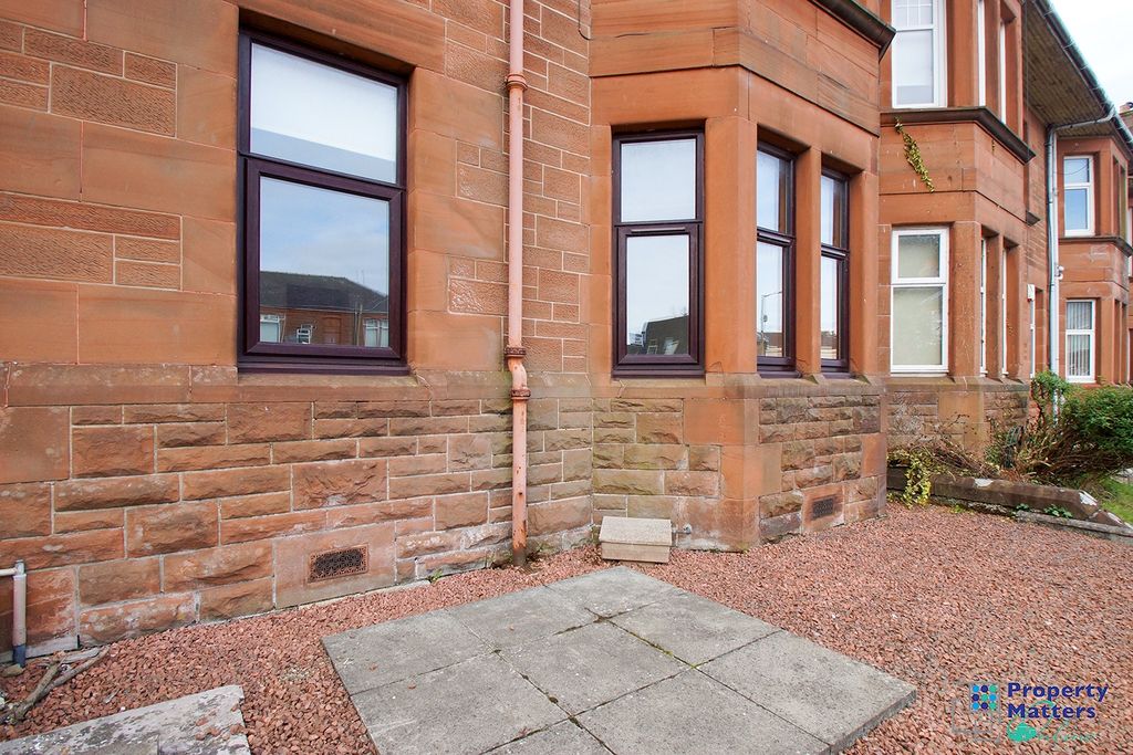 2 bed flat for saleBeansburn, Kilmarnock KA3 photo 2