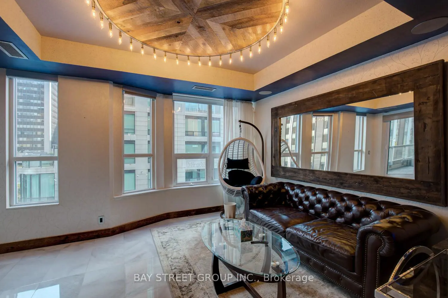 68 Yorkville Avenue 301