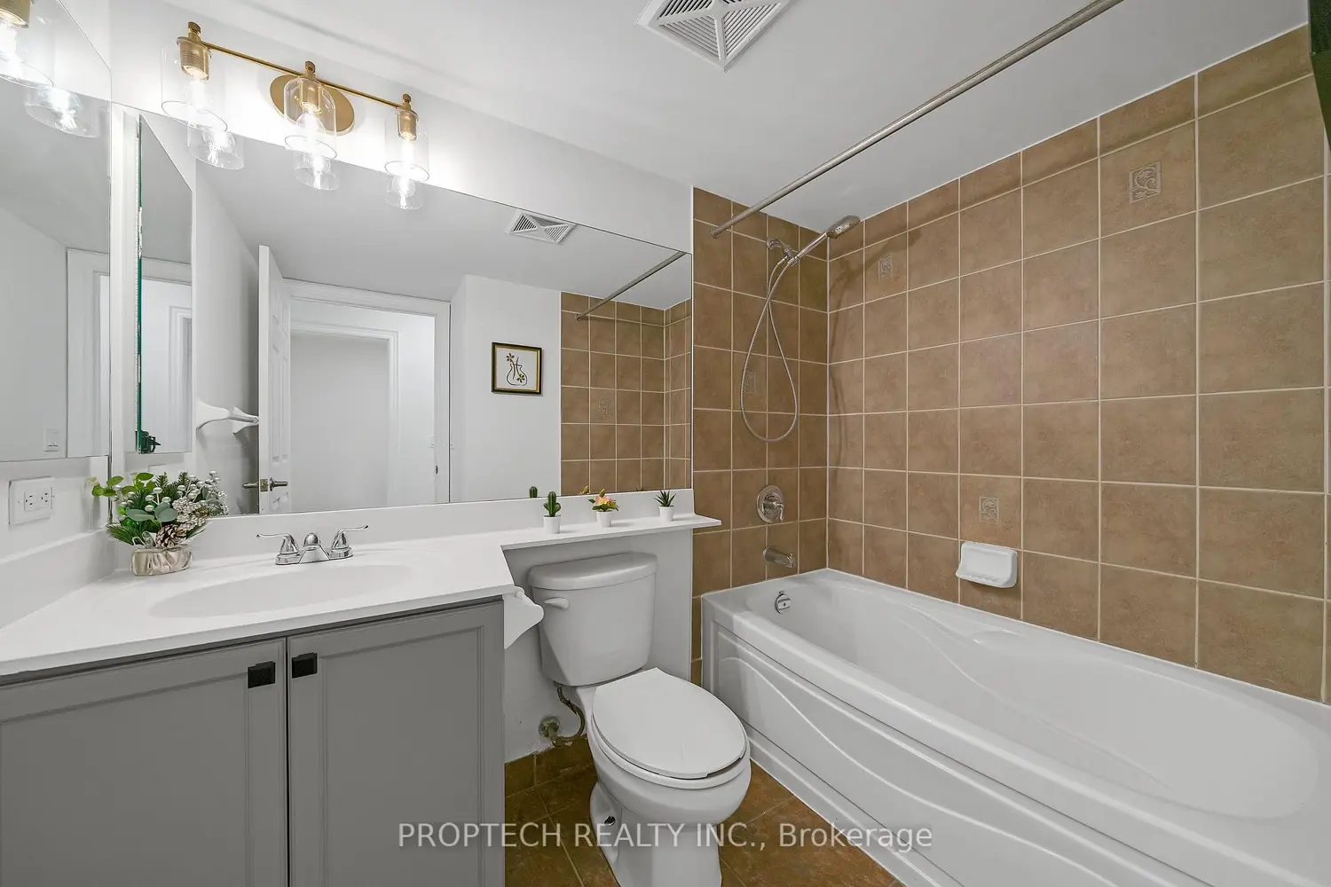 15 Greenview Avenue 2709 photo 5