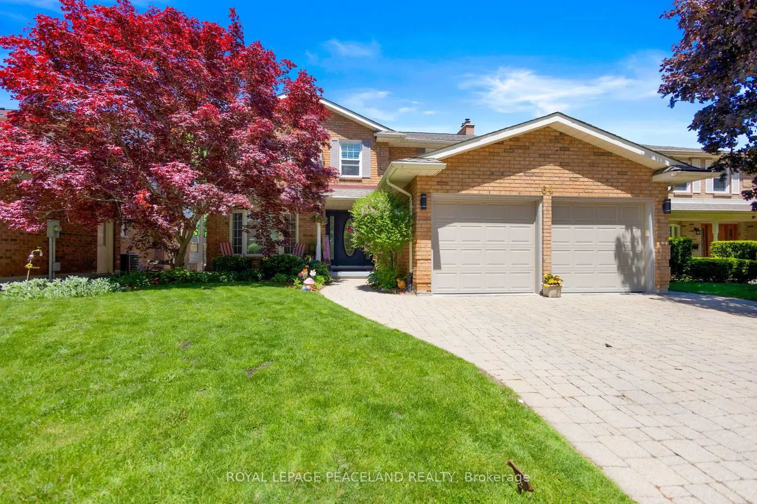 64 Woodview Crescent photo 2