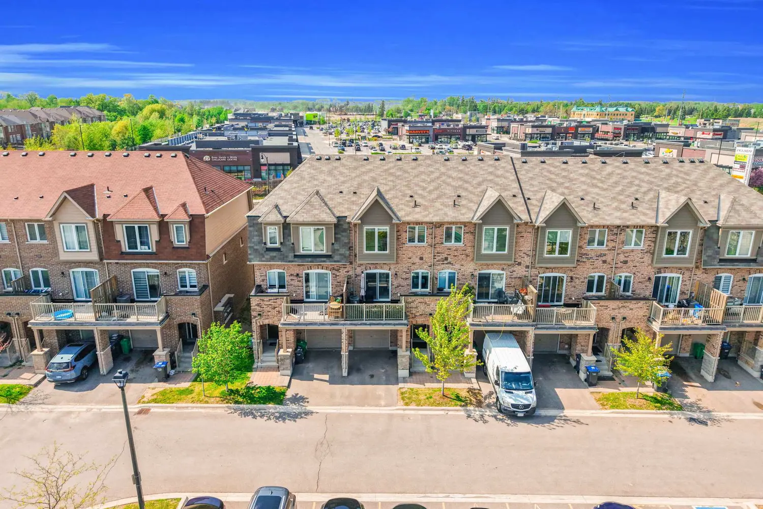 50 Edinburgh Drive 8 photo 2