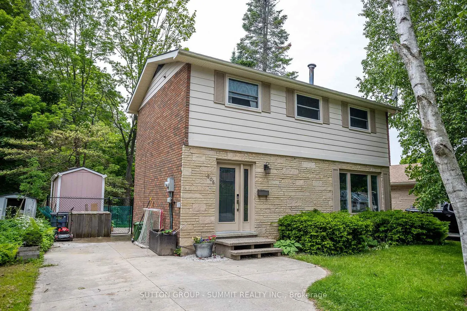 206 6Th Avenue photo 2
