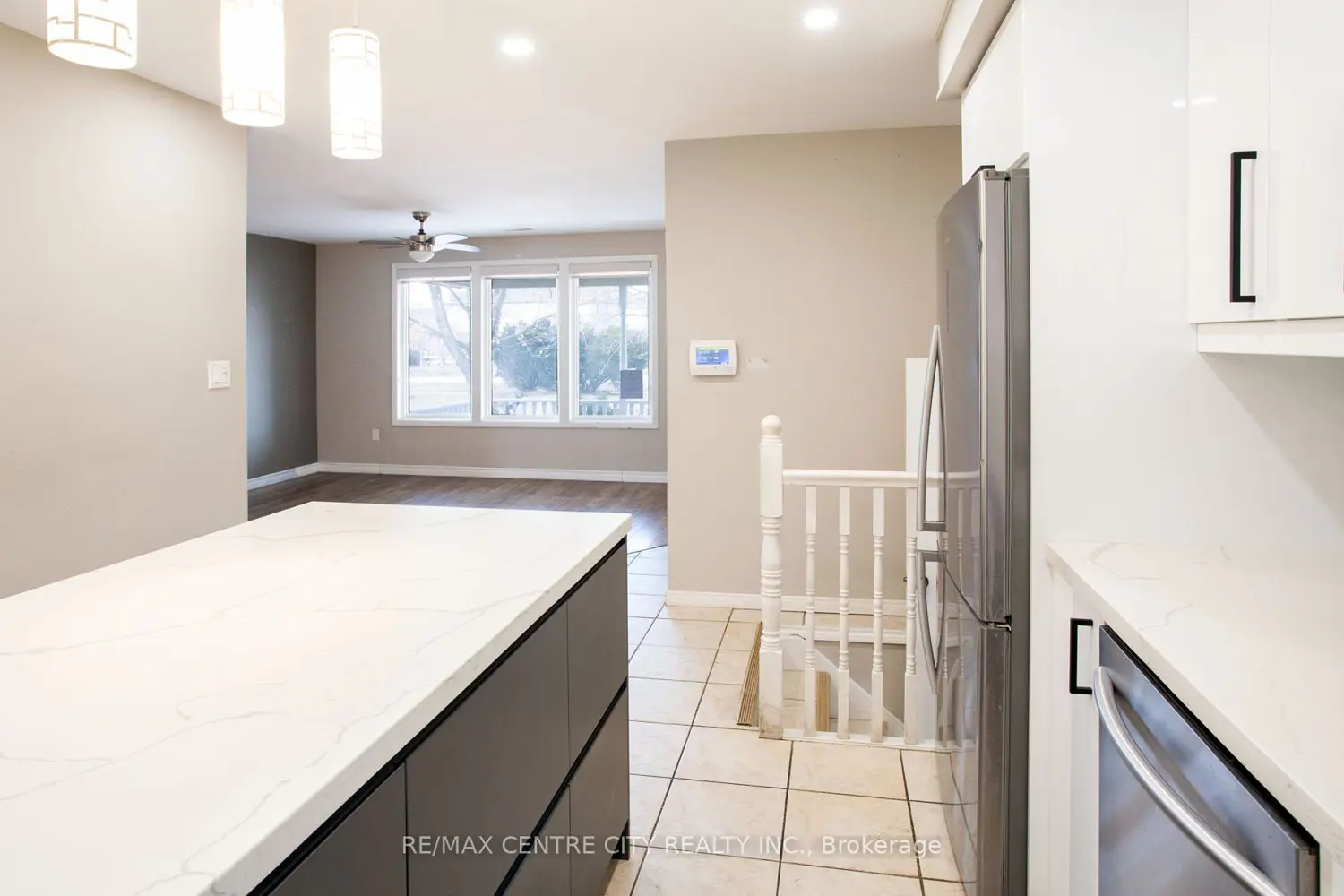 1231 Sunningdale Road photo 4