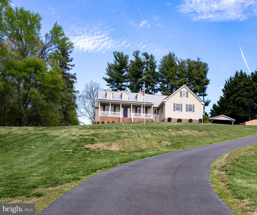8757 Port Tobacco Road, La Plata, MD 20646