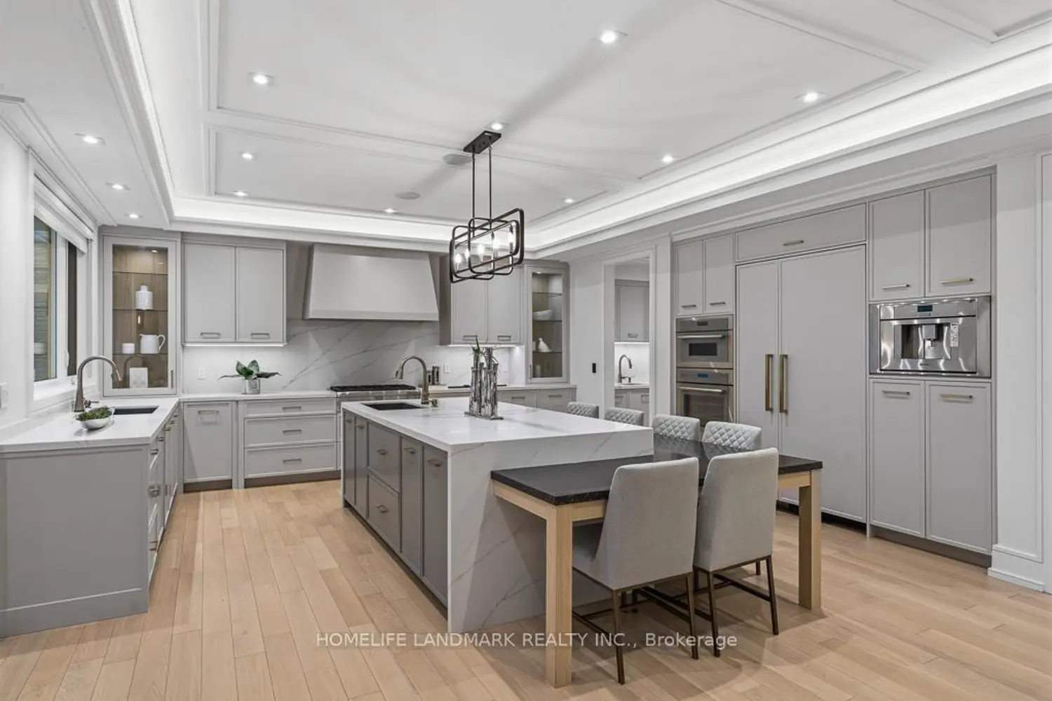 176 Princess Avenue photo 5