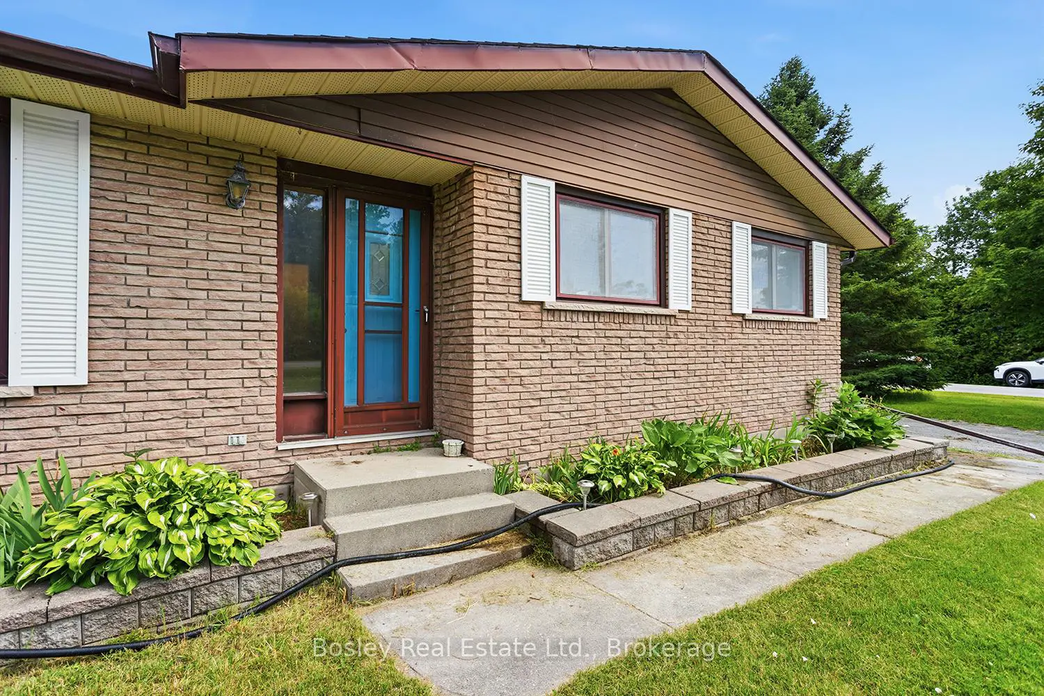 4598 Marsh Road photo 3