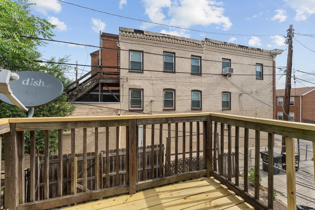 1210 E Eager Street, Baltimore, MD 21202 photo 5