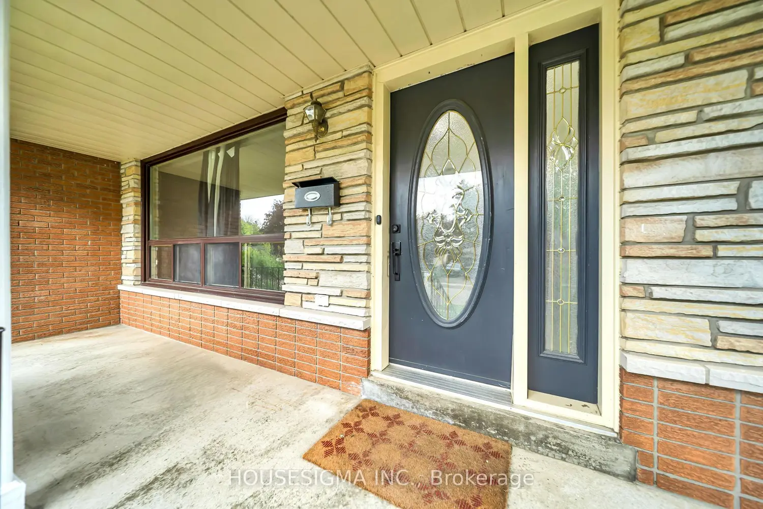 70 Flanders Road photo 3