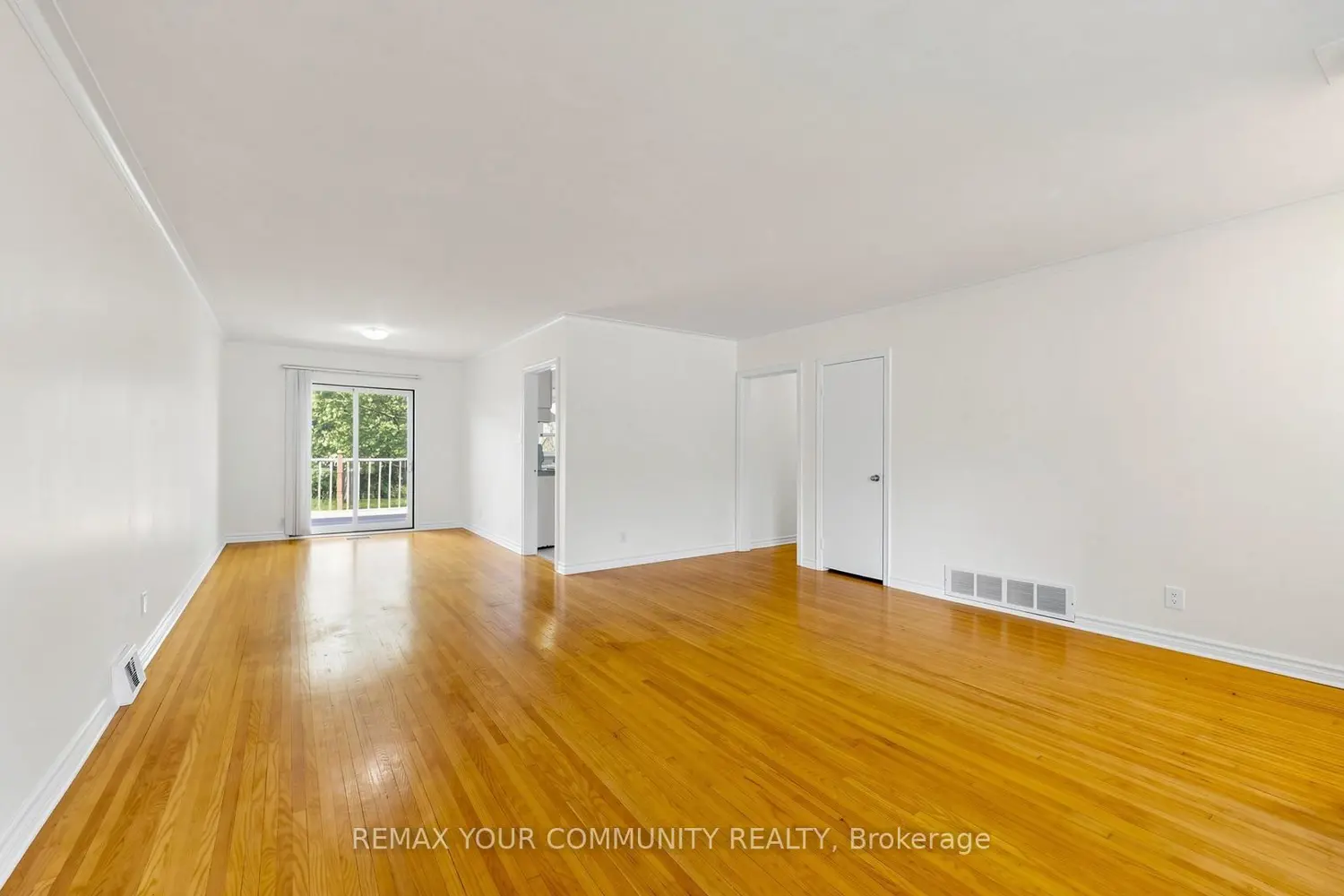 10 Winlaw Place photo 4