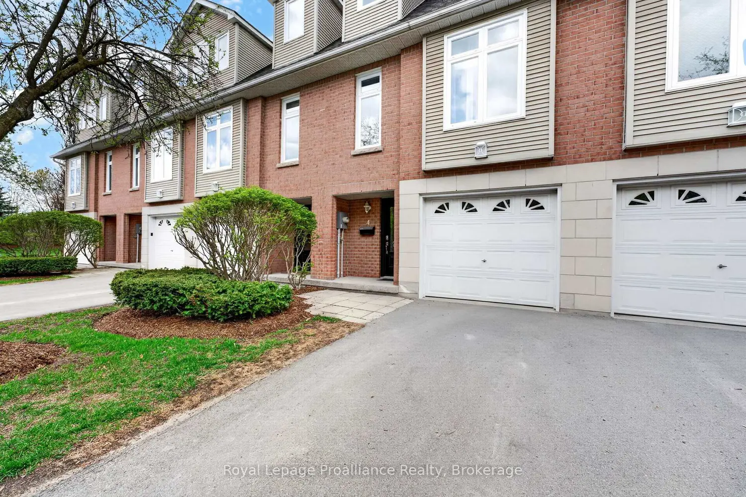 9 Progress Avenue 4 photo 2