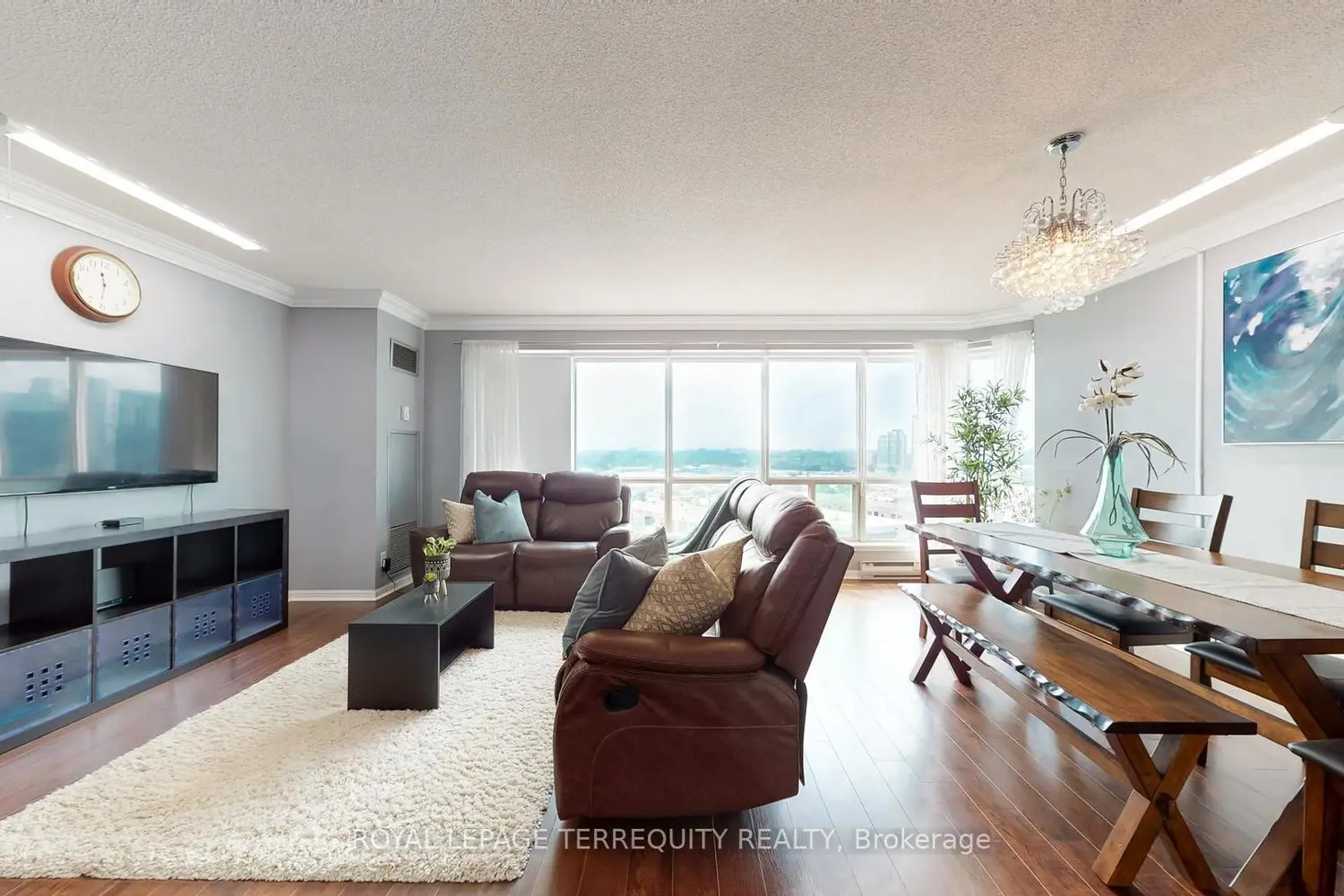 18 Lee Centre Drive 1506 photo 3