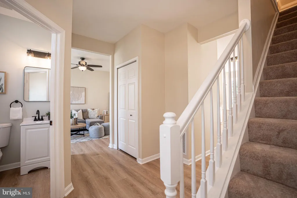 814 High Plain Dr, Bel Air, MD 21014 photo 2