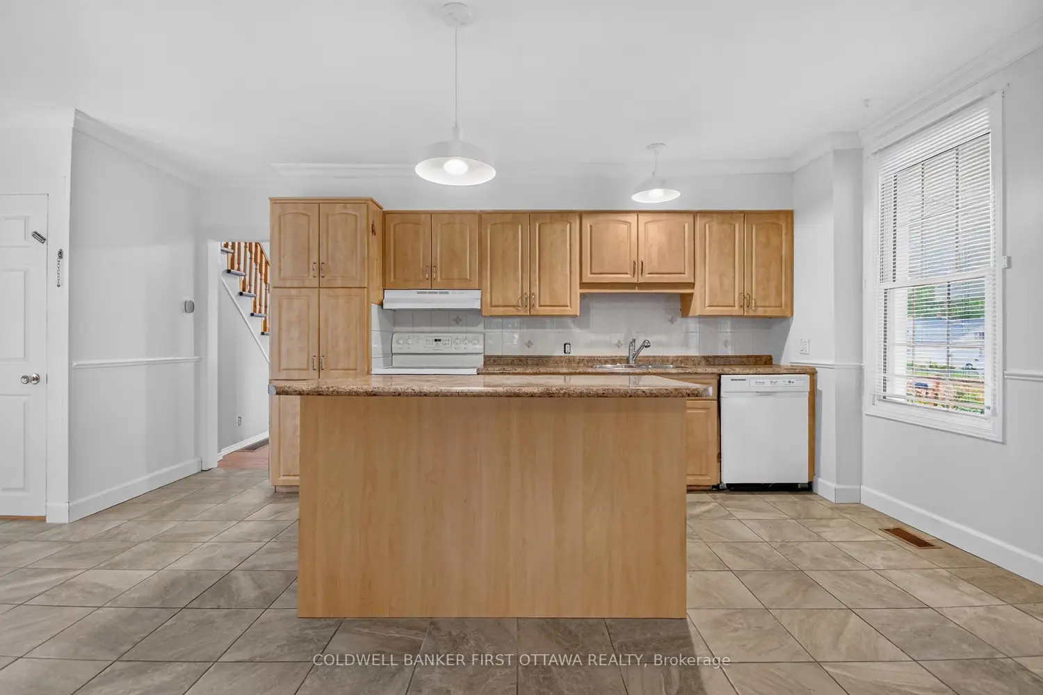 9 Maud Street photo 5