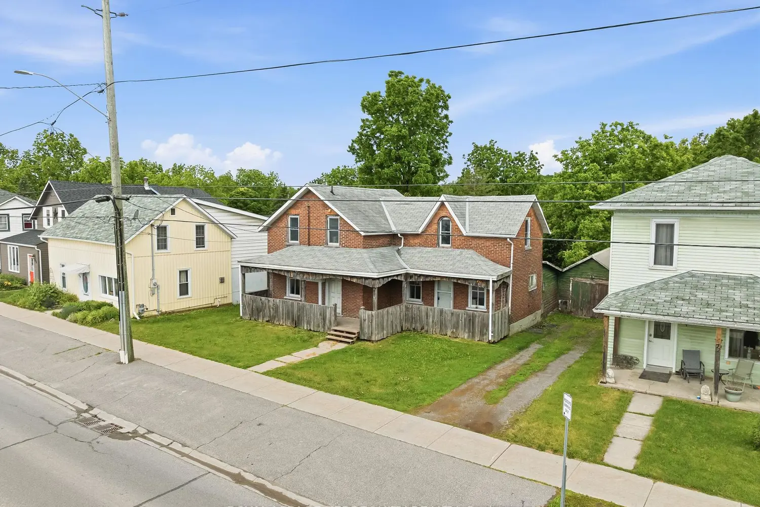 76 Grand Road photo 3