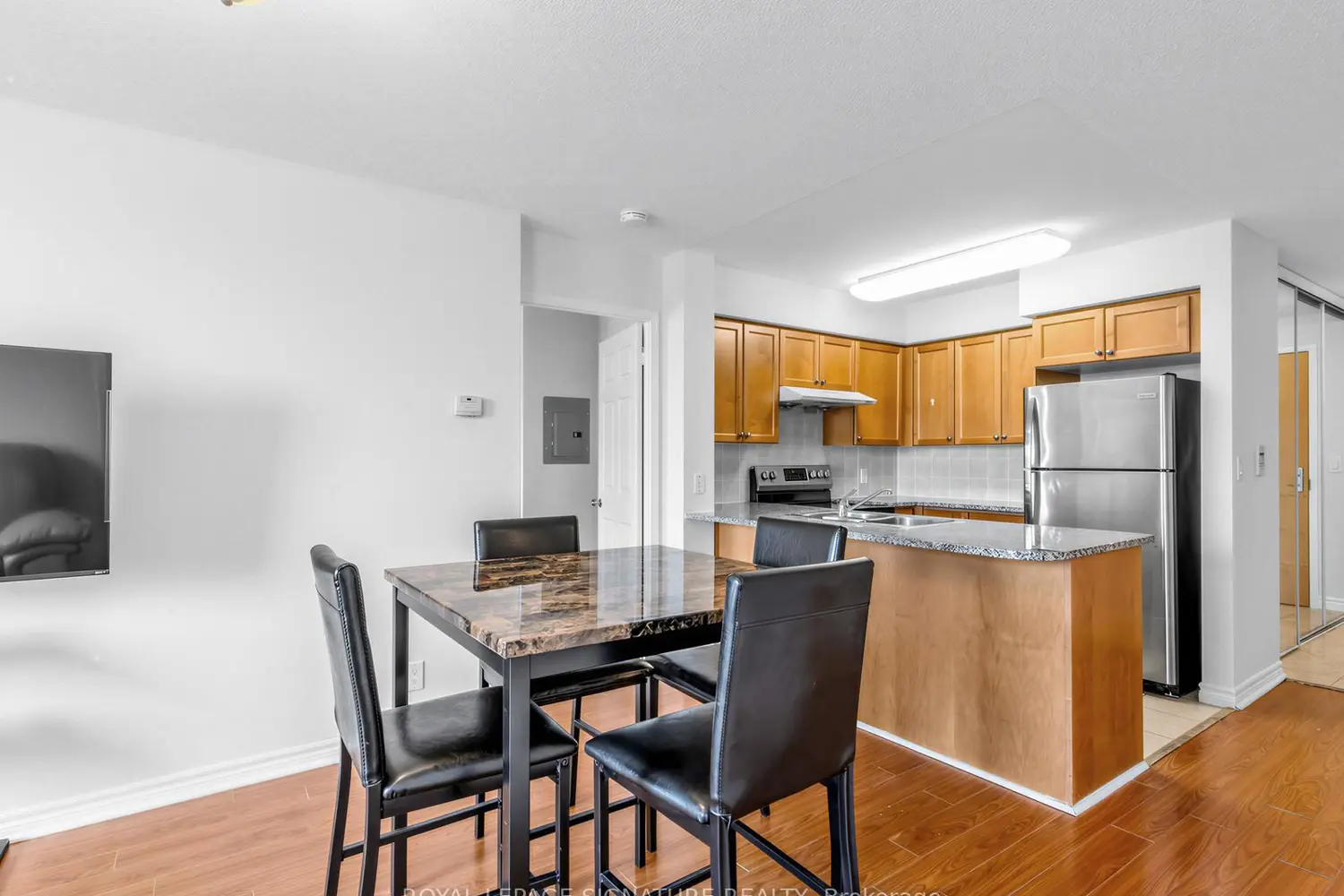 68 Grangeway Avenue 1512 photo 2
