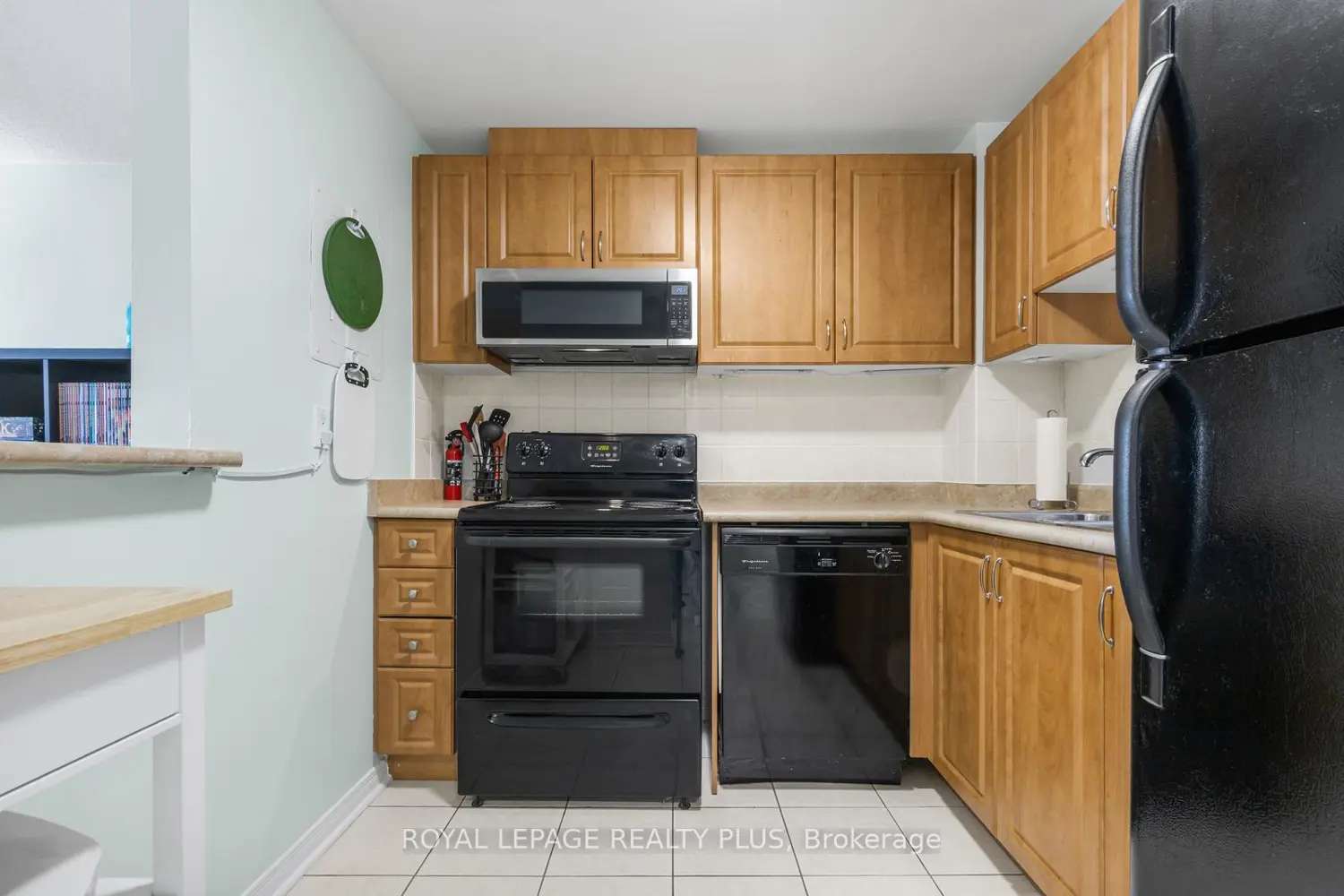 6720 Glen Erin Drive 1012 photo 4