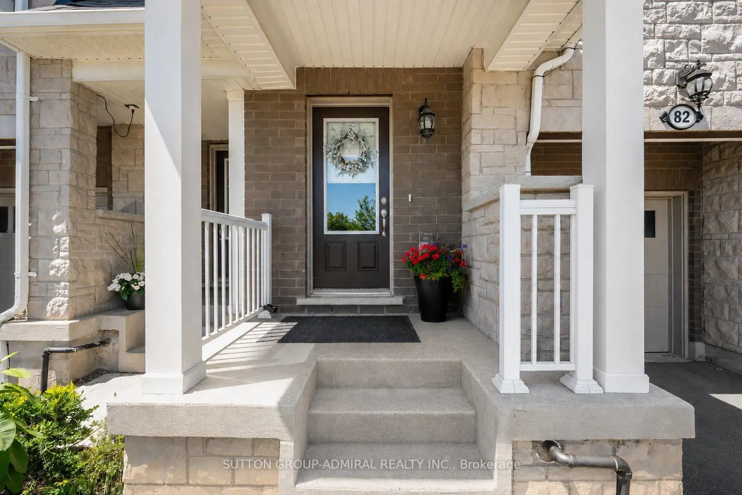 82 Hibiscus Lane photo 4
