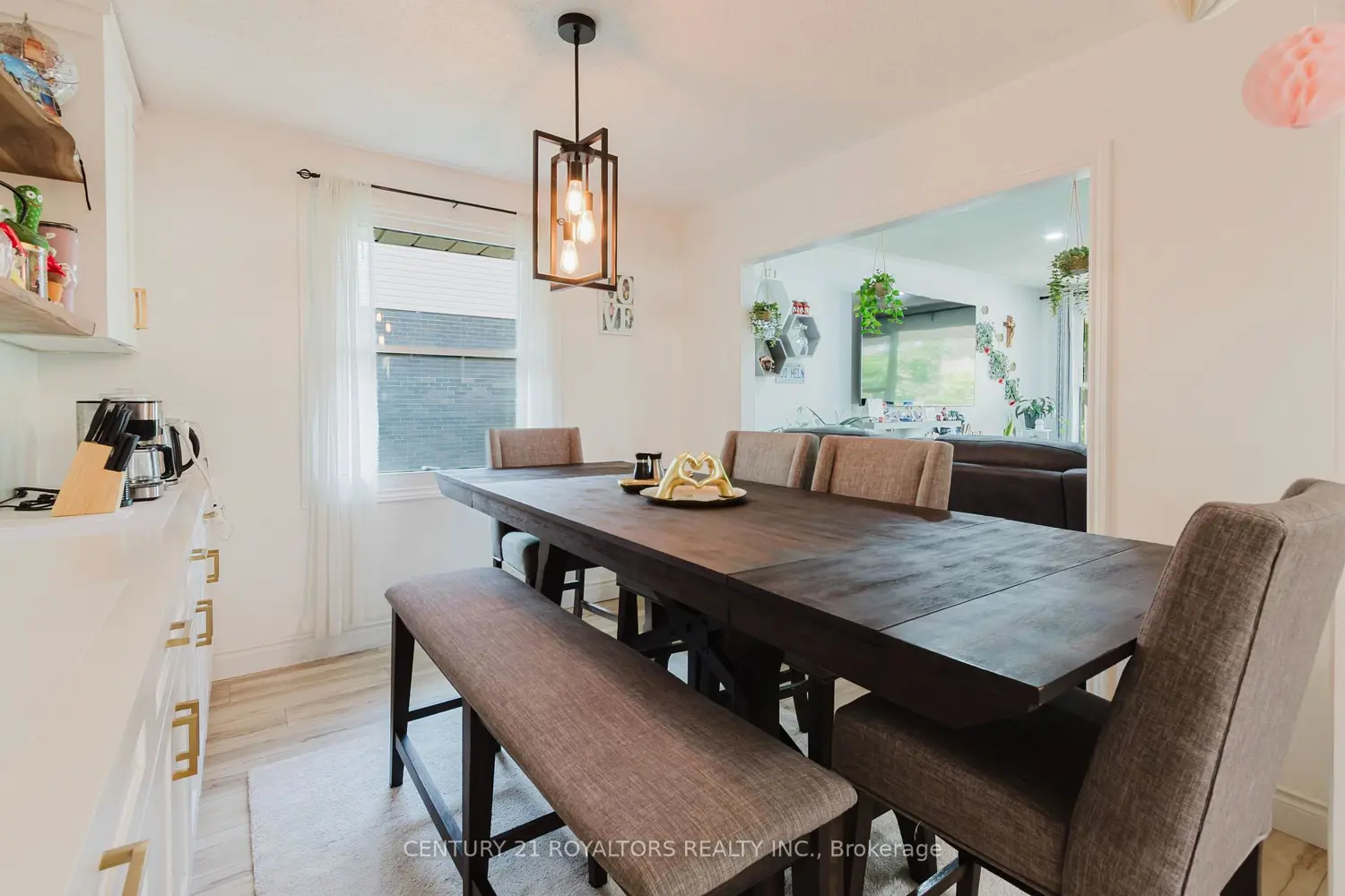 674 Chiddington Avenue photo 4