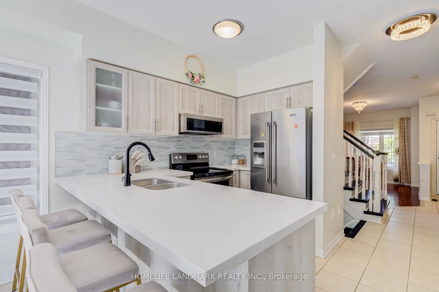 111 Knowles Drive photo 5