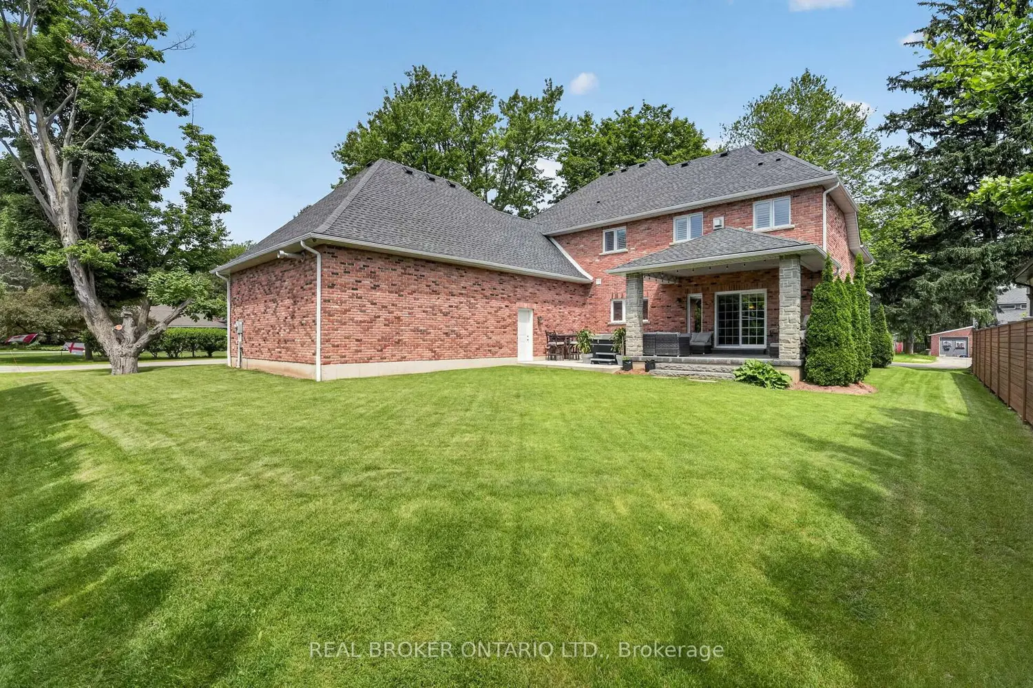 41 Cameron Drive photo 2